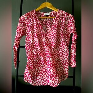 Velvet by Graham Spencer cotton hot pink and white patterned blouse